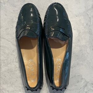 Tod's Glossy Green Leather Loafers with blue stitching